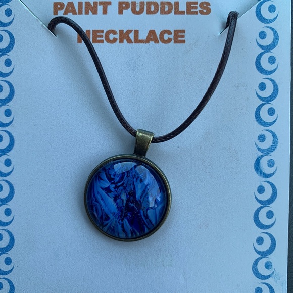 Bracelet and necklace set in metal beads and gorgeous cobalt blue - Picture 4 of 5